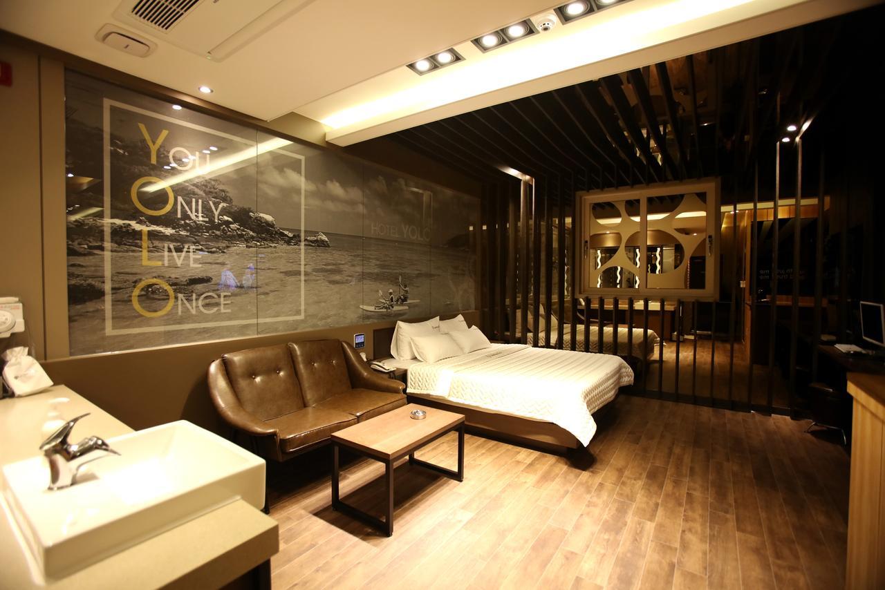 Chongnae-dong Hotel Yolo المظهر الخارجي الصورة